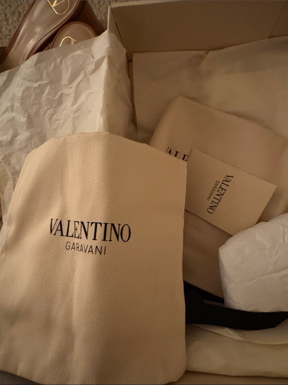 Valentino Garavani Tan Leather & Natural Raffia Mules with Gold V Logo - Picture 5 of 6